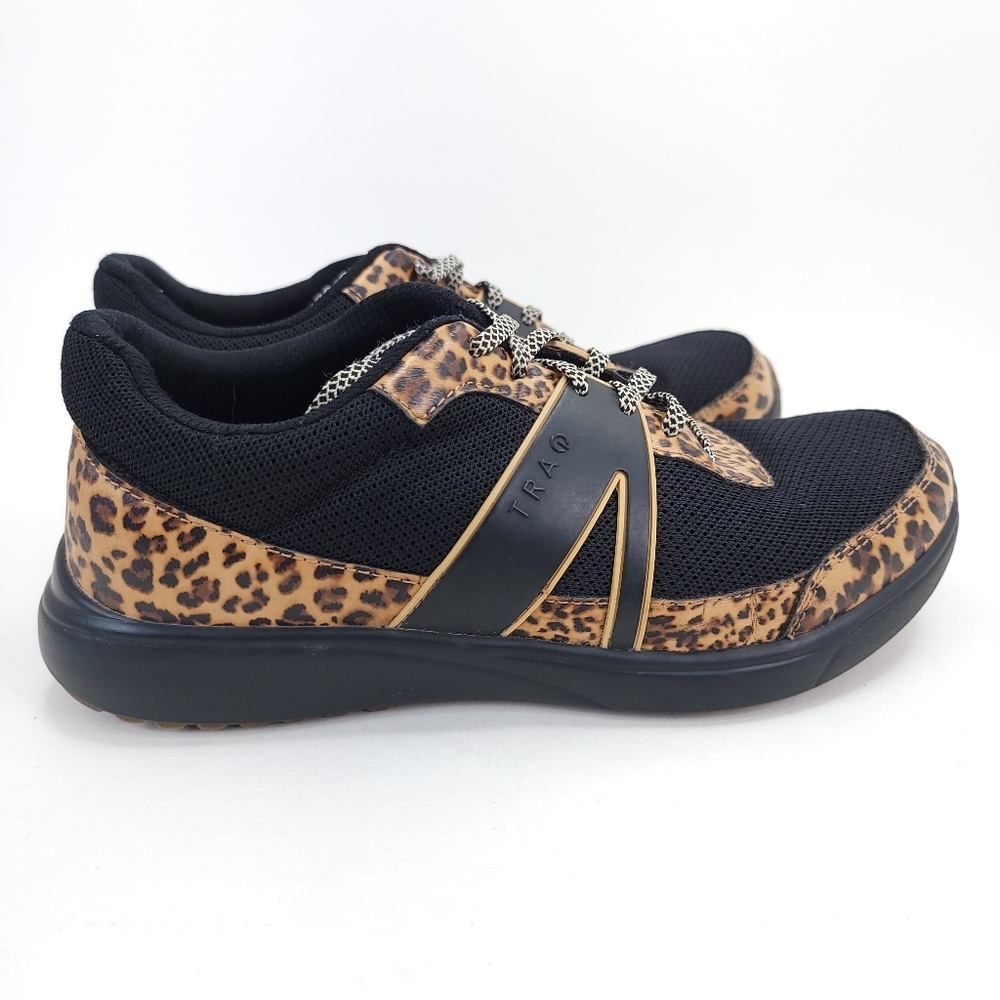 Traq By Alegria Qarma 2 Sneakers Women's Size 6 EU 36 Black Leaopard